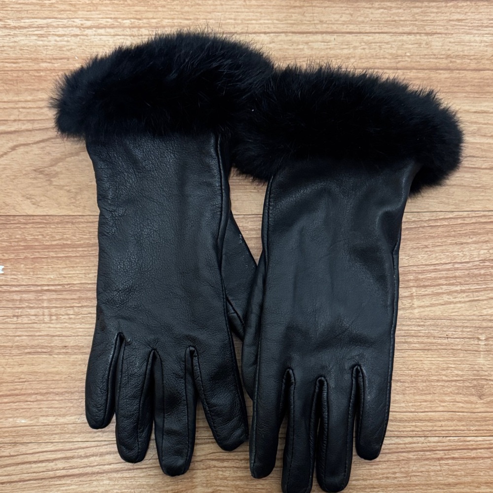 Simons Black Leather Gloves with Fur Cuff